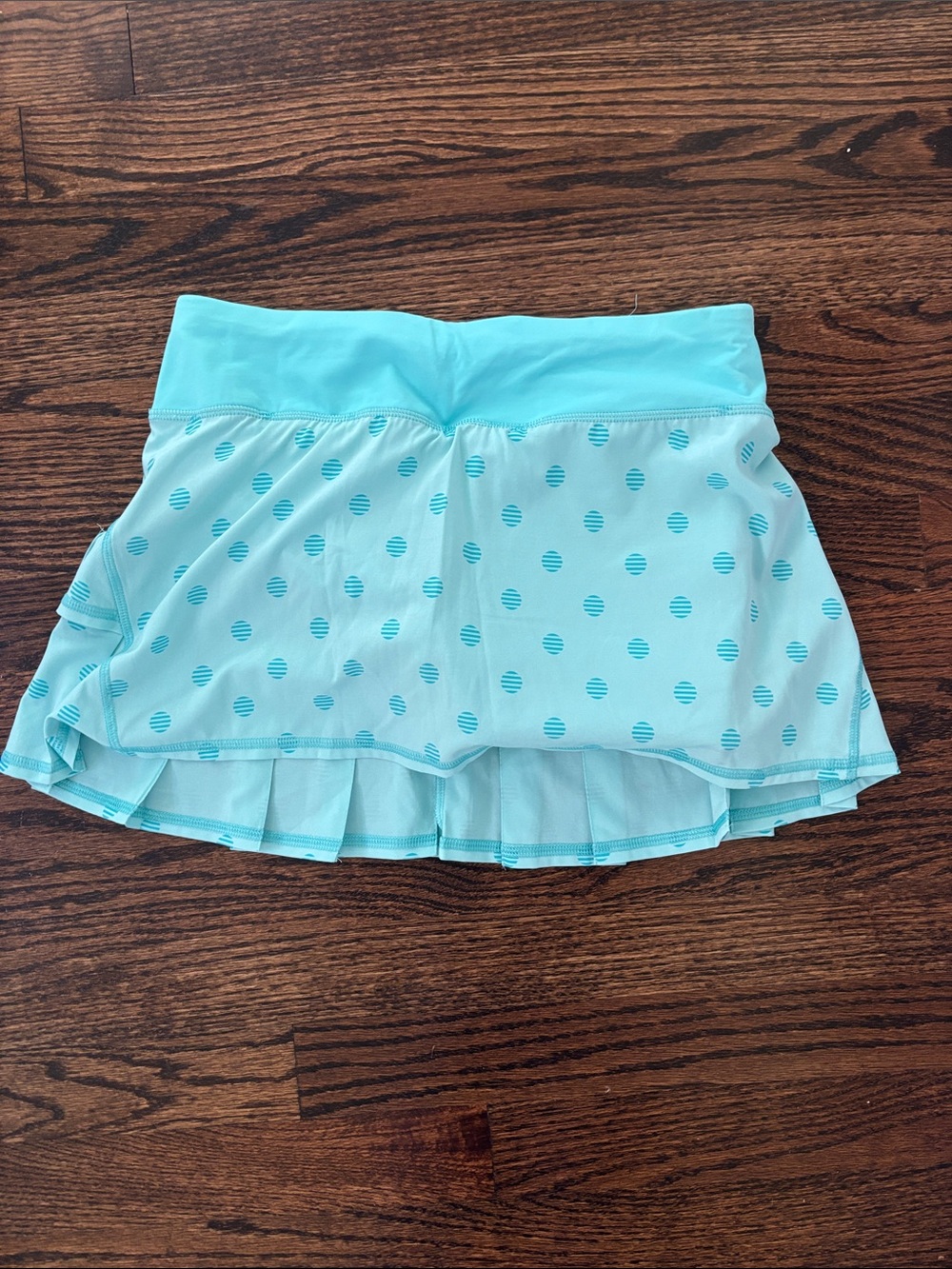Women’s Vintage Lululemon Aqua Polka Dot Athletic Skort with Built-In